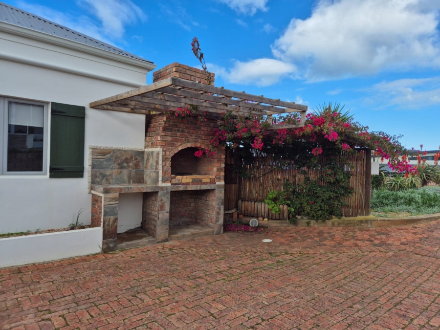 3 Bedroom Property for Sale in Stilbaai Wes Western Cape